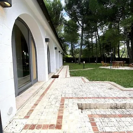 I Trulli Di Giuli بيت للعطل *