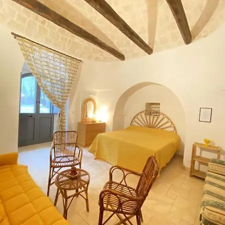 I Trulli Di Giuli * La Correggia